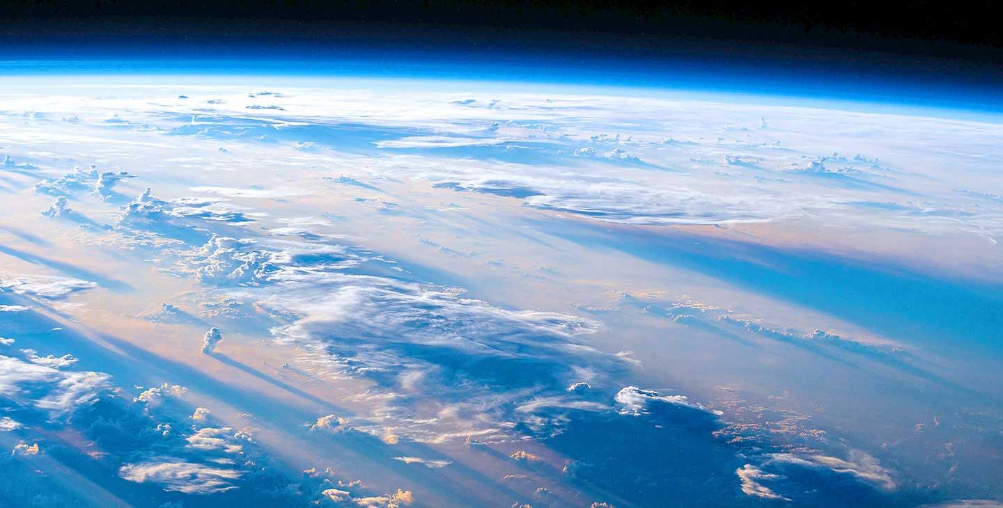 从太空中拍摄的地球照片